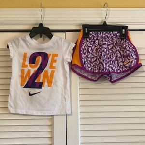 Nike shorts and tee set size 2t - like new!
